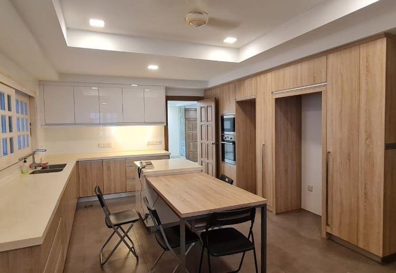 Bukit Pantai (Pantai Hill)