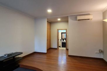 Bukit Pantai (Pantai Hill)