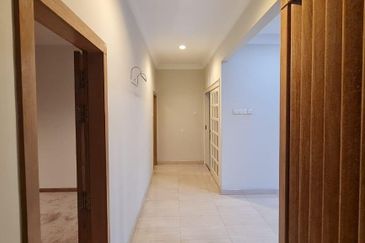 Bukit Pantai (Pantai Hill)