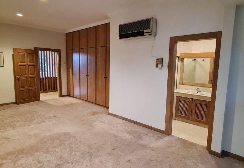 Bukit Pantai (Pantai Hill)