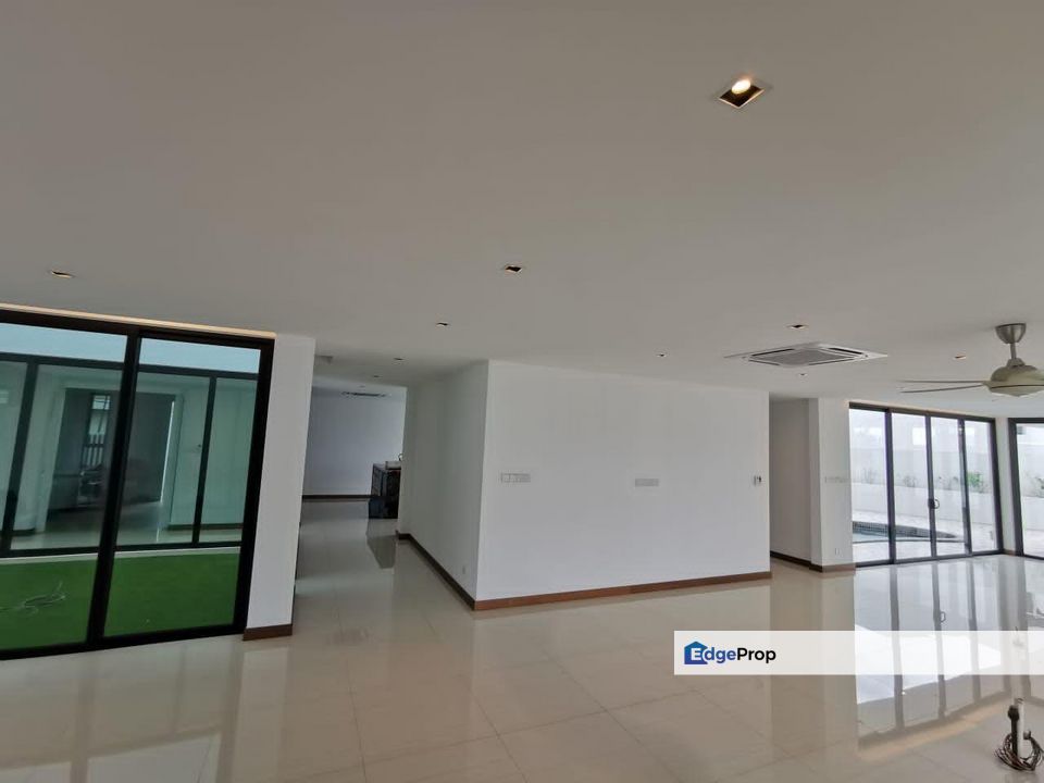 Lorong Bukit Pantai, Kuala Lumpur, Pantai