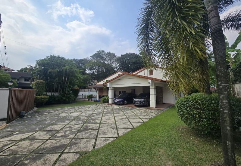 Taman Bukit Pantai
