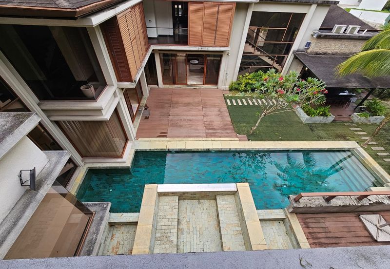 2.5 Storey Modern Villa on guarded street