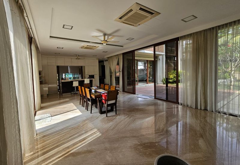 2.5 Storey Modern Villa on guarded street