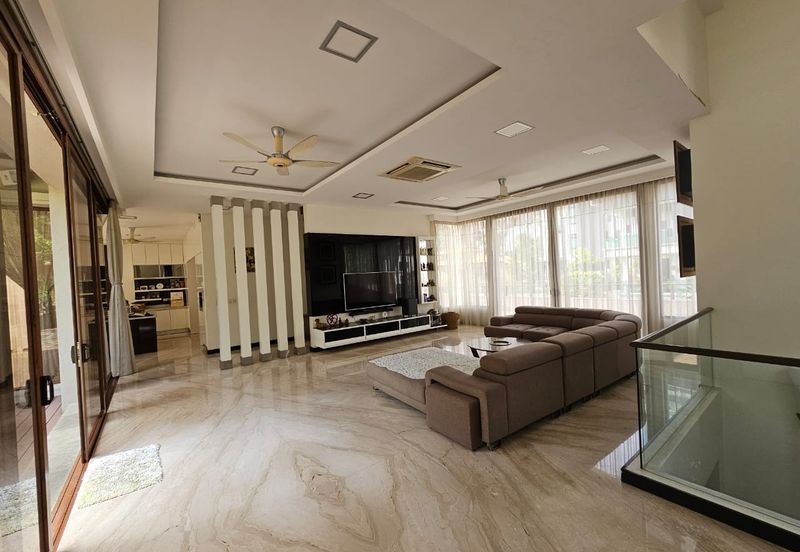 2.5 Storey Modern Villa on guarded street