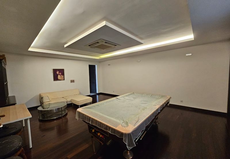 2.5 Storey Modern Villa on guarded street