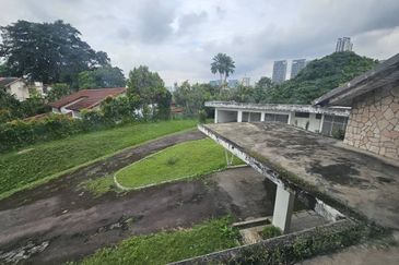 1.5 Acre Bungalow Land with Unblocked Views of KL Skyline