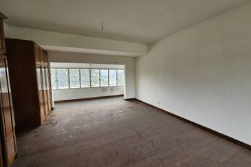 1.5 Acre Bungalow Land with Unblocked Views of KL Skyline