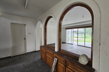 1.5 Acre Bungalow Land with Unblocked Views of KL Skyline