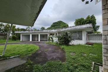 1.5 Acre Bungalow Land with Unblocked Views of KL Skyline