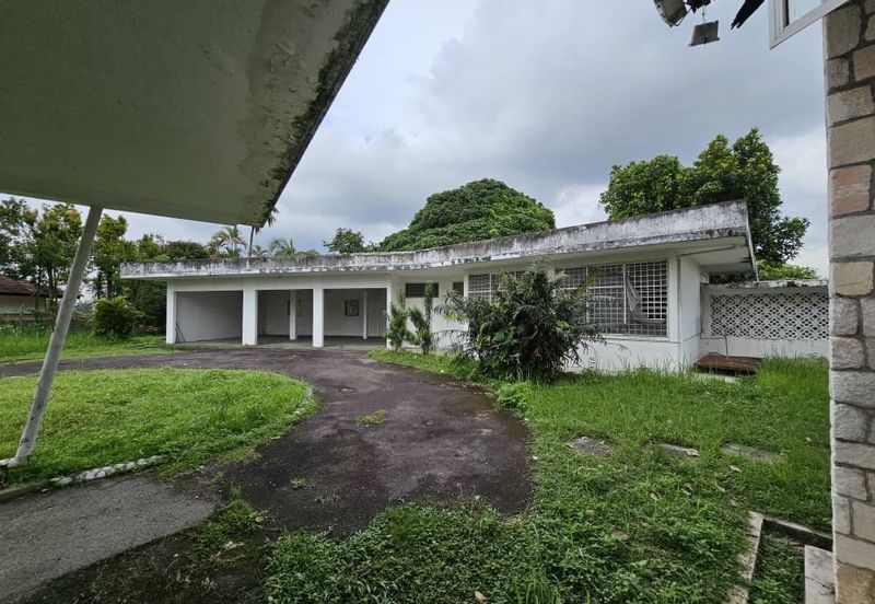 1.5 Acre Bungalow Land with Unblocked Views of KL Skyline