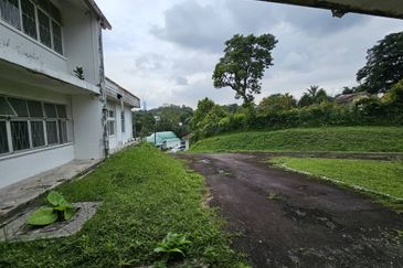 1.5 Acre Bungalow Land with Unblocked Views of KL Skyline