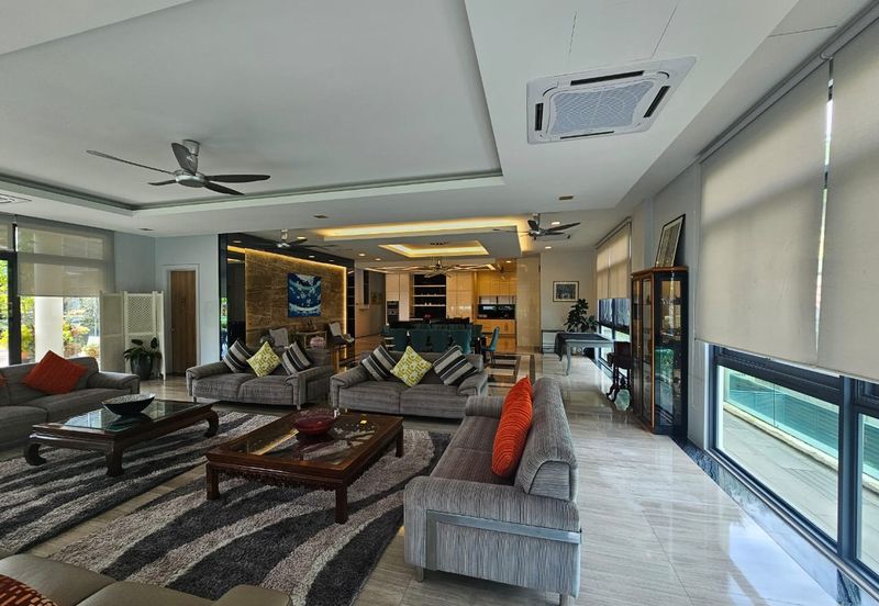 4 Storey Modern Bungalow on Guarded Street (Move in Condition)