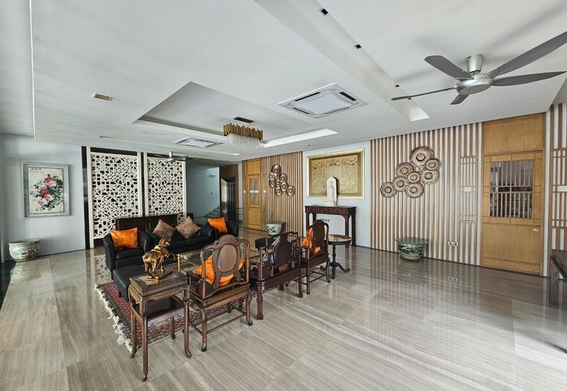 4 Storey Modern Bungalow on Guarded Street (Move in Condition)