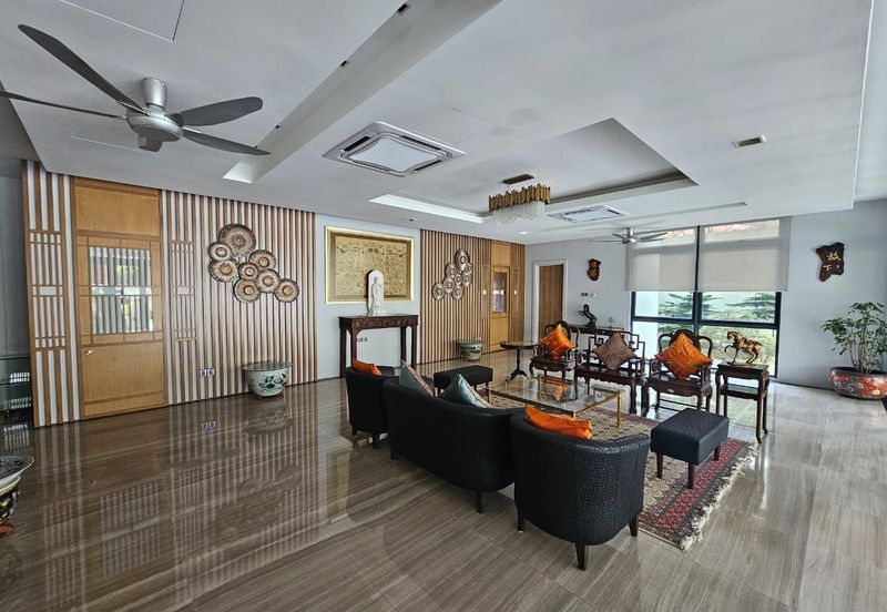 4 Storey Modern Bungalow on Guarded Street (Move in Condition)