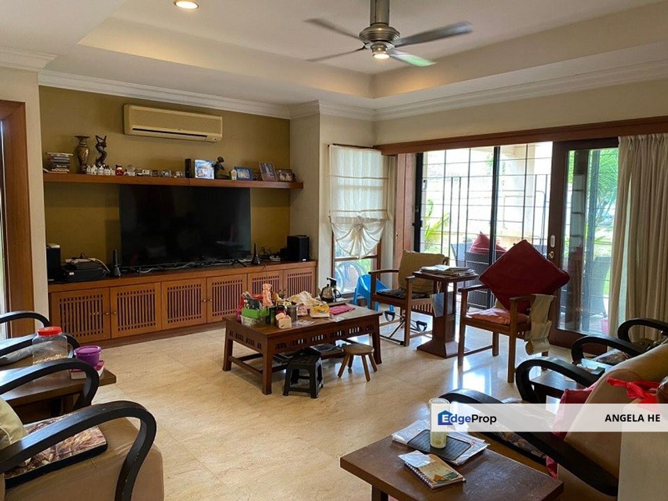 Fully solid wood renovated house 28 Residency Sunway Damansara