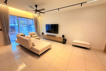 garland 2, kota emerald