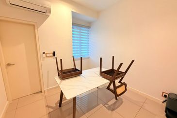 garland 2, kota emerald