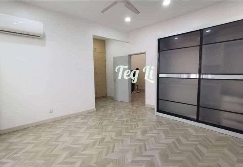 Canal Gardens, Kota Kemuning