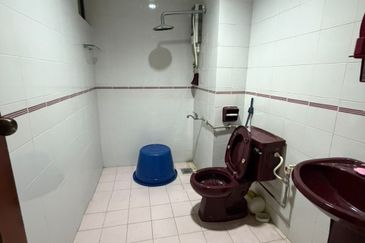 Aloha Tower Condominium