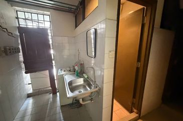 Aloha Tower Condominium