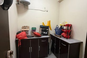 Aloha Tower Condominium