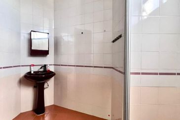 Aloha Tower Condominium