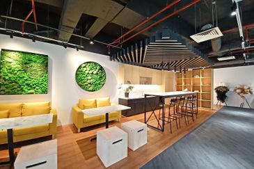 Menara HLX (formerly Menara HLA)