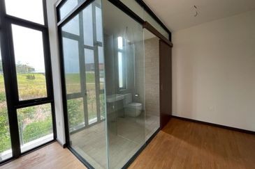 Cube On Hill ( Taman Bukit Pulai )