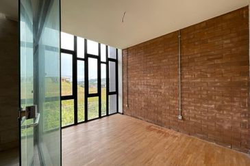 Cube On Hill ( Taman Bukit Pulai )