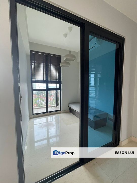 Straits View 18 4 Bedroom Unit For Sale, Johor, Johor Bahru