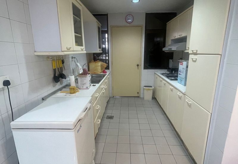 Aloha Tower Condominium