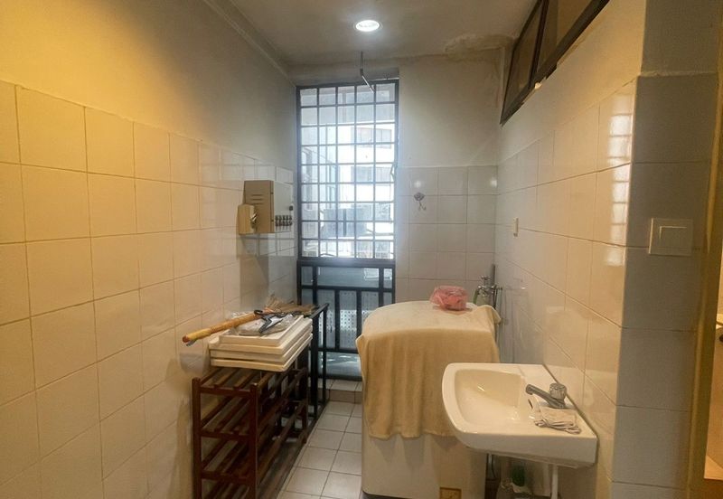 Aloha Tower Condominium