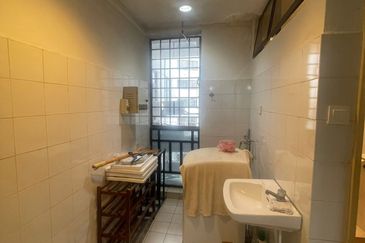 Aloha Tower Condominium