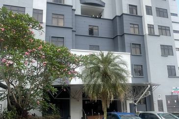 Aloha Tower Condominium