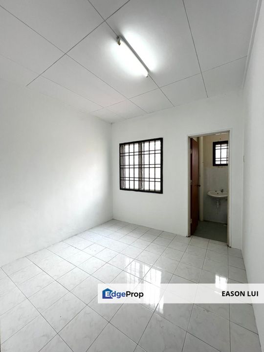 Sri Saujana - 2 Storey Terrace House For Sale, Johor, Kota Tinggi