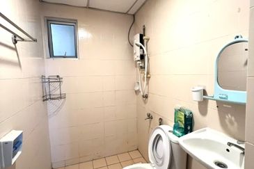 Prima Regency (Savoy Court)