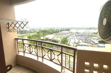 Prima Regency (Savoy Court)