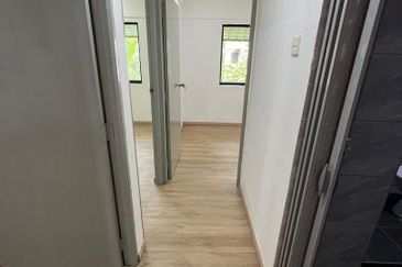 Taman Nusaria - Flat For Sale