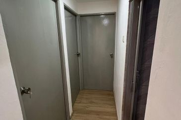 Taman Nusaria - Flat For Sale