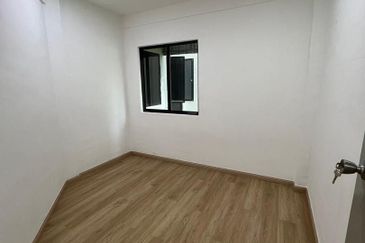 Taman Nusaria - Flat For Sale