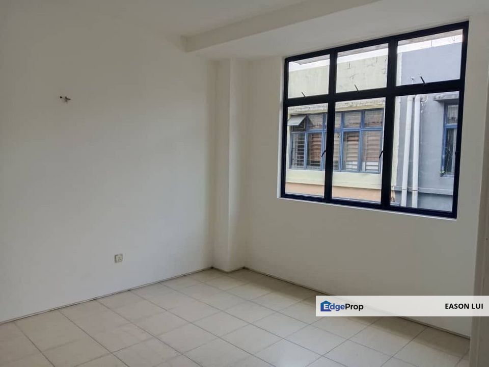 For Sale/ Jalan Jambu Bol, Kulai/ 2 Stry Shop Lot , Johor, Kulai