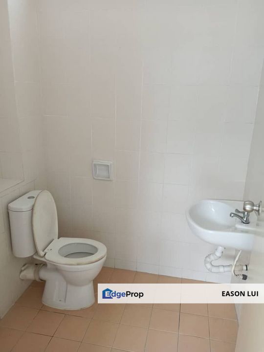 For Sale/ Jalan Jambu Bol, Kulai/ 2 Stry Shop Lot , Johor, Kulai