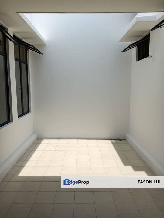 For Sale/ Jalan Jambu Bol, Kulai/ 2 Stry Shop Lot , Johor, Kulai