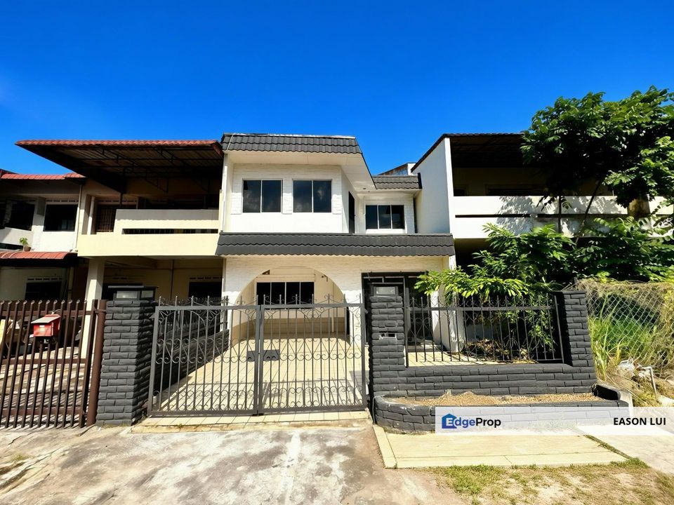 Taman Sentosa/ Jln Benang 3 / 2 Stry Storey House, Johor, Johor Bahru