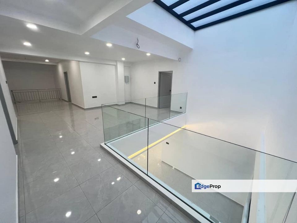 For sales/ Taman Gaya (5B)/ Jalan Tegap/2 Storey Cluster House/ fully renovated, Johor, Ulu Tiram