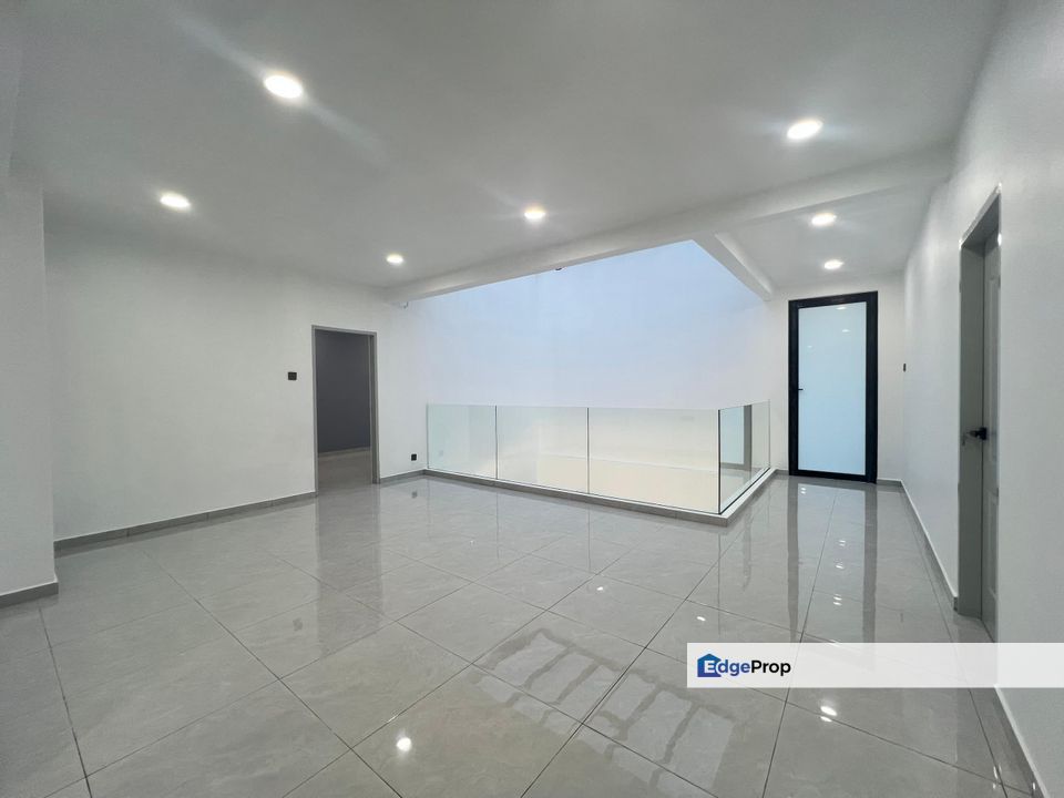 For sales/ Taman Gaya (5B)/ Jalan Tegap/2 Storey Cluster House/ fully renovated, Johor, Ulu Tiram