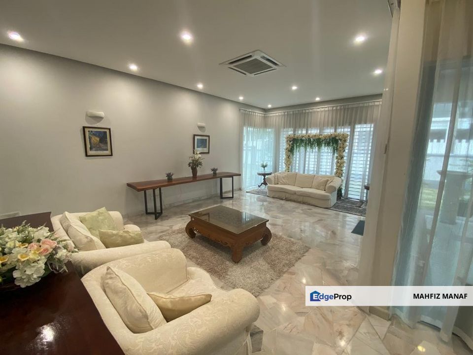 Beautiful Double Storey Bungalow for Sale, SS7, Kelana Jaya, Petaling Jaya, Selangor, Petaling Jaya