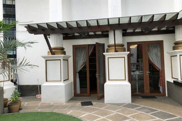 Corinthian Condominium