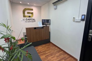 Taipan Business Centre, USJ 10